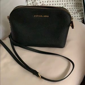 Michael Kors Bags - Michael Kors cross body bag. Michael Kors Bags - Michael Kors cross body bag.